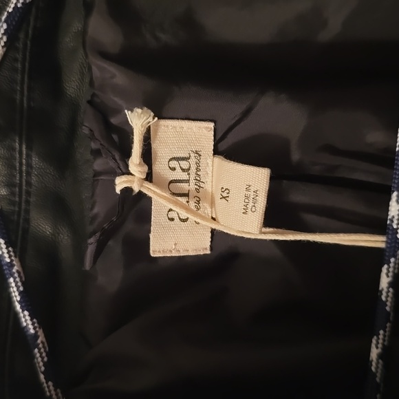 A.N.A. BRAND WOMENS BLACK IMITATION LEATHER JACKET SIZE XS - Picture 3 of 16